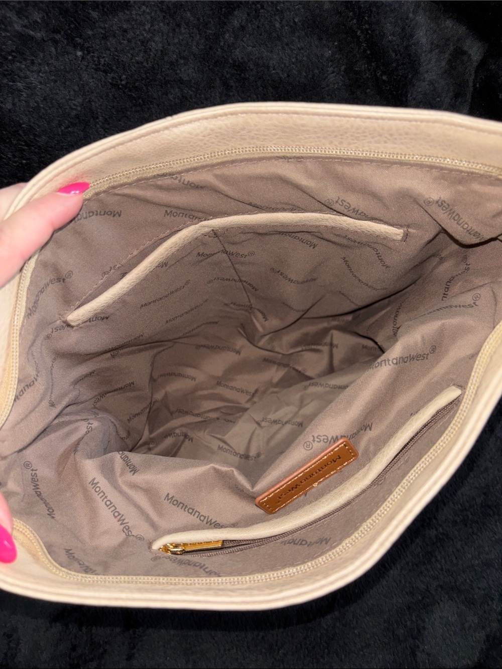Montana West large crossbody bag, khaki color. Like new! - Picture 3 of 9